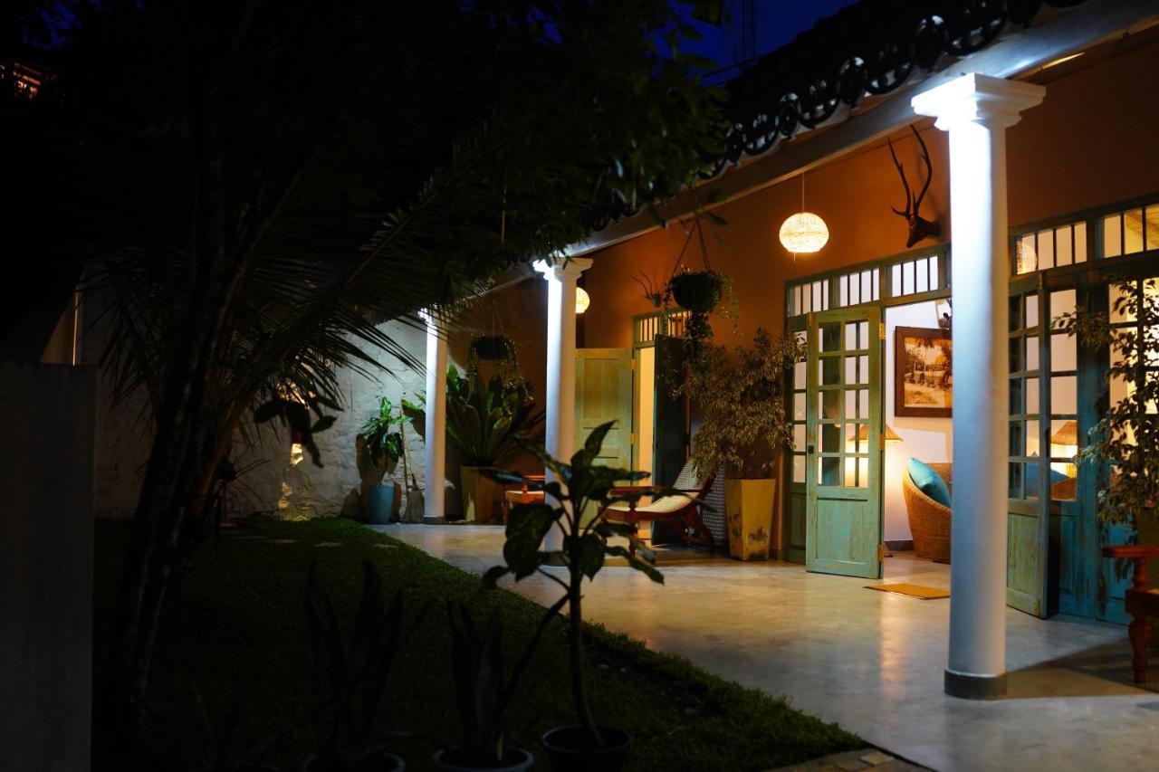 Vila Ronaya Surf Waves Dikwella Exteriér fotografie